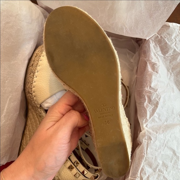 VALENTINO GARAVANI Rockstud Espadrille Wedges - Picture 6 of 8